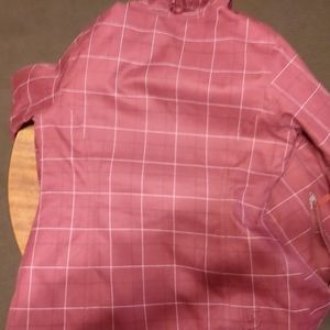 Reposhing. Purchased for my mother, to small